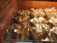 榛子巧克力-都恩客(高岛屋百货店)