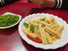 -金杨拉面王小吃面馆·牛三宝面·红烧牛肉粉