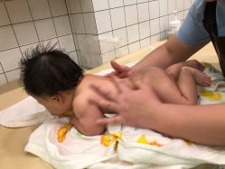 -Pony Baby宝尼婴幼儿游泳SPA馆