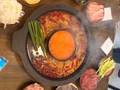 -黄潇洒老火锅(九眼桥宏济巷店)