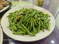 -老乡村美食农庄