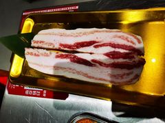 五花肉-哈哈碳都·牛肋条无限自助烤肉(台江万达店)