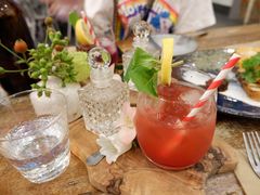 -FLOVIE FLORIST CAFE