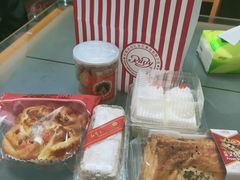 -红宝石·鲜奶小方·海派西点房(丰庄店)