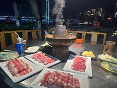 -冰冰龙虾·江湖菜·花园江景餐厅