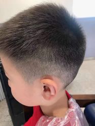 -PE SALON