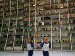 -钟书阁(松江泰晤士小镇店)