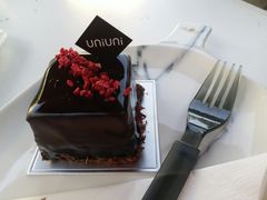 -UNI UNI(环亚凯瑟琳店)