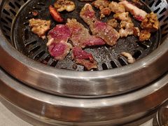 -黑金·寻焰自助百汇·烤肉·火锅(中街店)