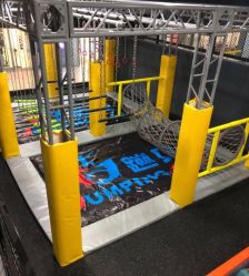 -蹦贝运动中心·蹦床·攀岩·闯关(龙岗店)