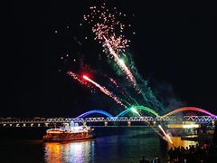 -人民防洪胜利纪念塔