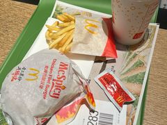 -麦当劳(中山公园龙之梦店)