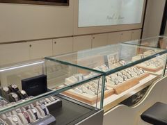 -亨吉利世界名表中心(砂之船奥莱店)