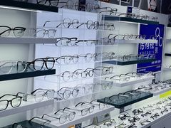 -诺柯视眼镜-蔡司依视路官方工厂店(淞南一店)