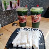 辣度可以选的，撒上了微辣粉很入味，啃起来很香