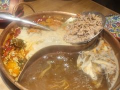 -洱火云南酸菜牛肉火锅(石景山当代商城店)