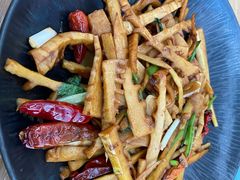 辣炒嫩芽春笋-中8楼风尚云南菜(颐堤港店)