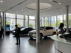 -杭州中升之星奔驰4S店(滨江店)
