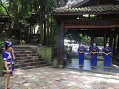 -伊岭岩风景区