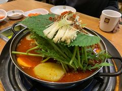 -喇喇排骨火锅·传统韩式脊骨汤(望京西园总店)