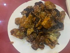 焦糖茄子牛肉粒-桃子餐厅·天津菜(红星路直营店)