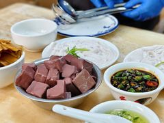 -华哥新鲜猪精品美食