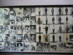 -吐斯廉屠杀博物馆