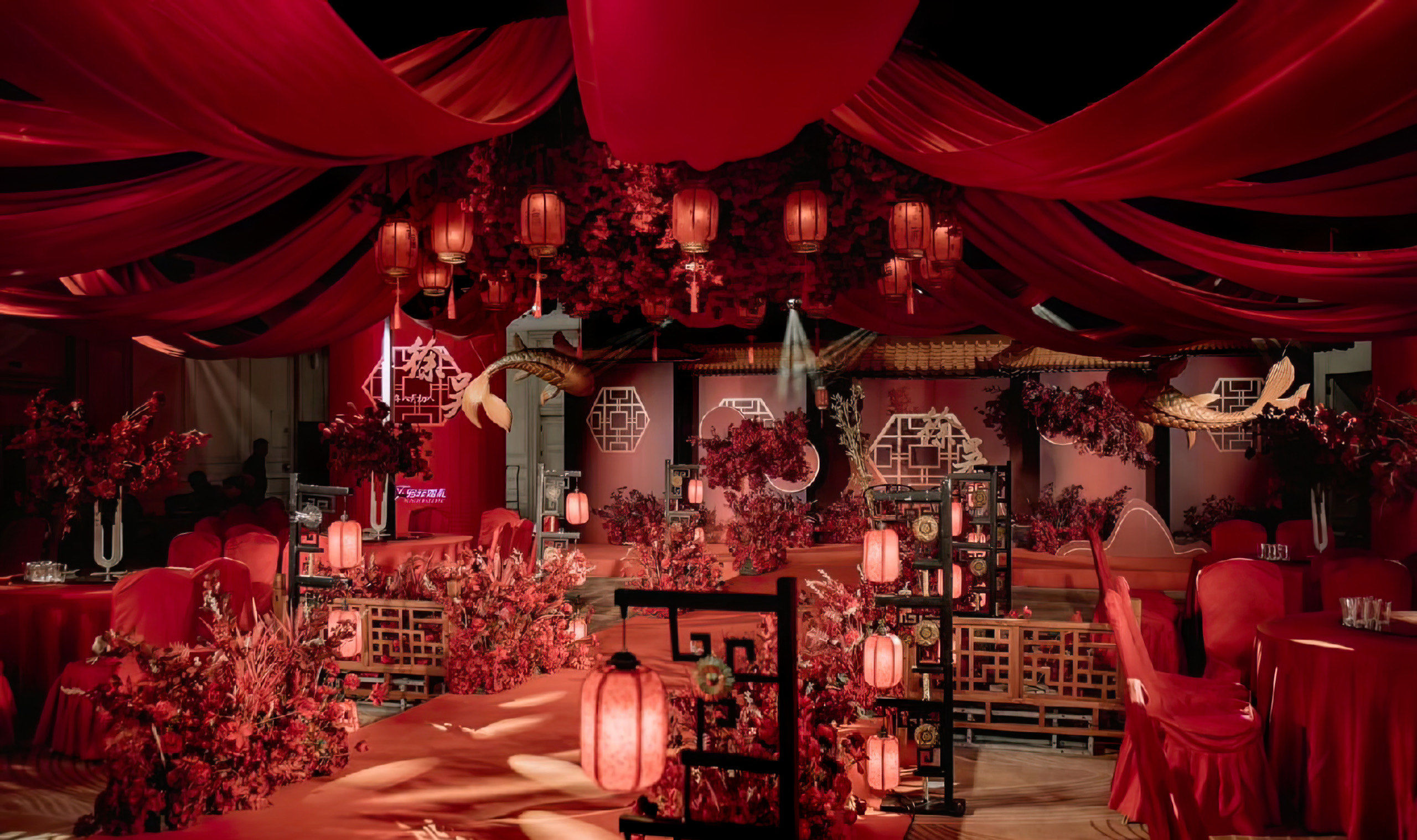 红色中式婚礼:体验东方古韵,感受浓情南国