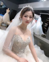 -艾米丽婚纱礼服