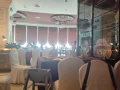 -荣誉国际酒店-云顶旋转餐厅