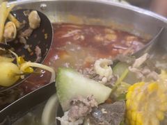 -周良天山牛杂城(天山路总店)