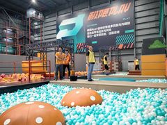 -极限PLAY运动娱乐新世界·团建派对潮玩休闲馆·室内蹦极高空游乐园