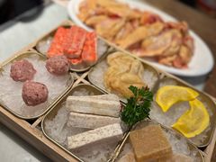 -尚尚仙·酸汤猪手·猪肚鸡火锅(华联万柳购物中心店)