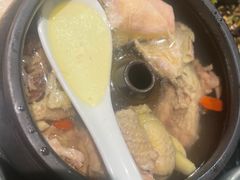 松茸汽锅鸡-云海肴云南菜·蒸汽石锅鱼(青岛万象城店)