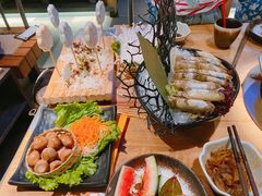 -湊湊火锅·茶憩(杭州湖滨银泰in77店)