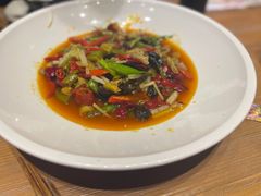 -临界音乐酒馆·小龙虾·江湖菜(华熙LIVE·鱼洞店)