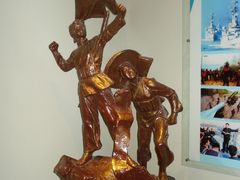 一定要解放台湾雕塑-海军上海博览馆