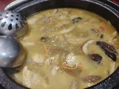 -菌之家·专业纯野生菌火锅·特色炒菌