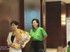 -无锡鼎尚皇冠酒店