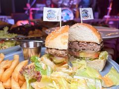 -鲨鱼美式餐厅酒吧Sharky