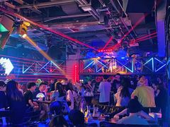 -UP嘻哈酒吧(粉巢店)