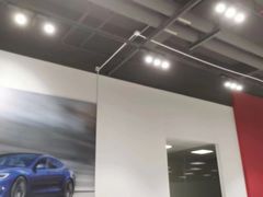 -TESLA 特斯拉(深圳观澜特斯拉直营钣喷中心)