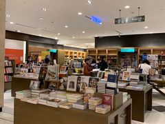 -诚品(信义店)