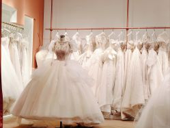 -派丽莫Pellimo原创设计婚纱品牌