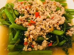 -J Daeng Seafood