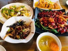 -隔壁老王·家常云南菜(花巷店)