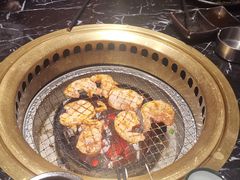 -山川小町·极番烧肉(新地假日广场店)