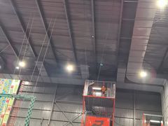 -极限PLAY运动娱乐新世界·团建派对潮玩休闲馆·室内蹦极高空游乐园