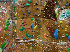 -顽攀·攀岩馆(西湖文体中心馆)