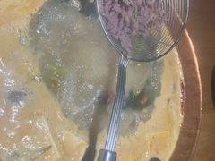 -洱火云南酸菜牛肉火锅(石景山当代商城店)